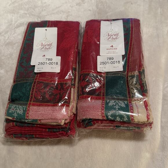 North Pole Trading Co Set Of 8 Jacquard CHRISTMAS NAPKINS 19"x19" New Poinsettia - Picture 1 of 5